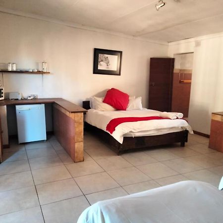 Boskoppie Lion&Tiger Reserve Kroonstad Eksteriør bilde